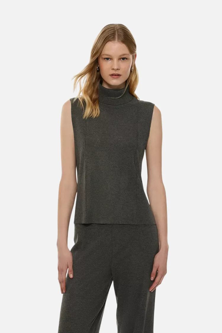 Soft-touch vest sweater - Image 5
