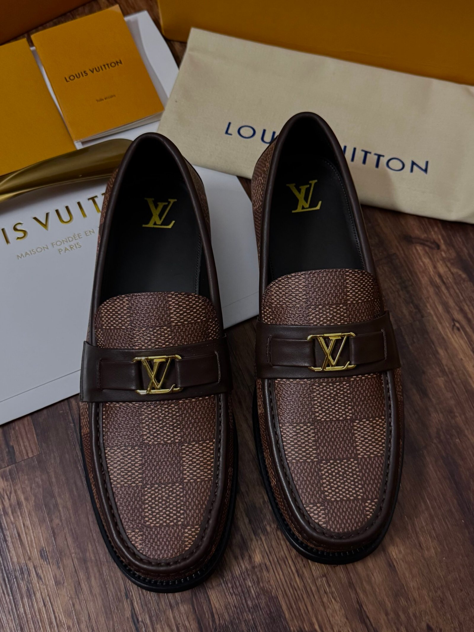 00 LV Major Loafer - Image 3