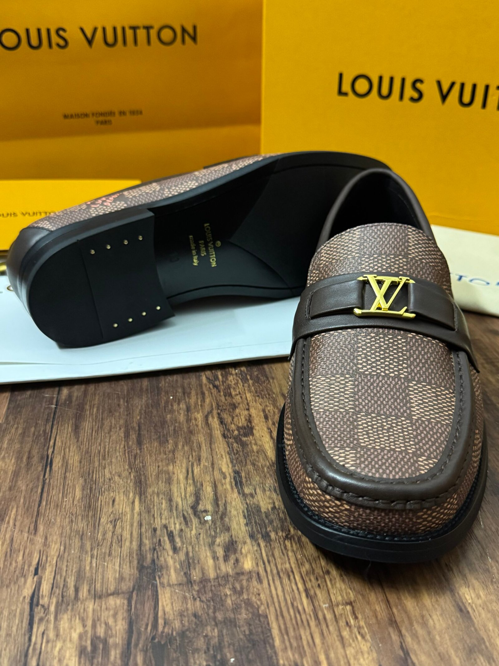 00 LV Major Loafer - Image 2