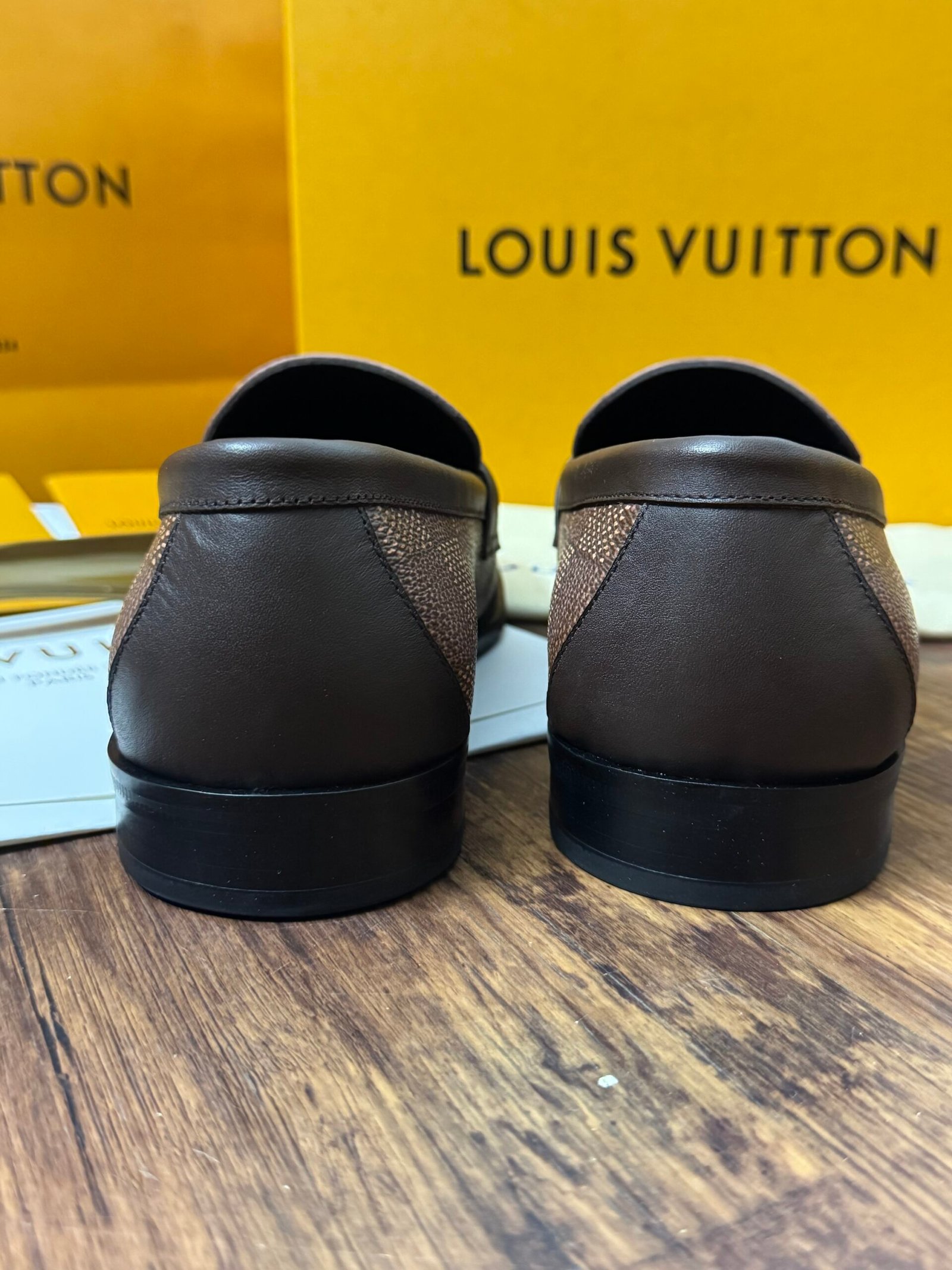 00 LV Major Loafer - Image 4