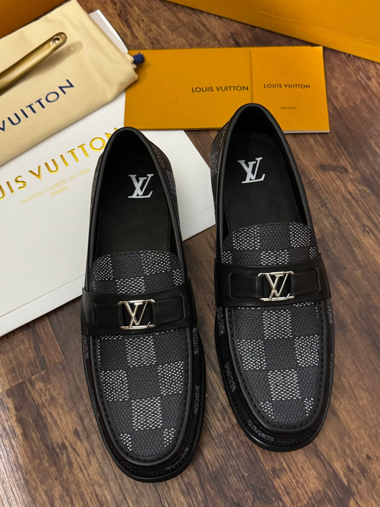 00 LV Major Loafer - Image 2
