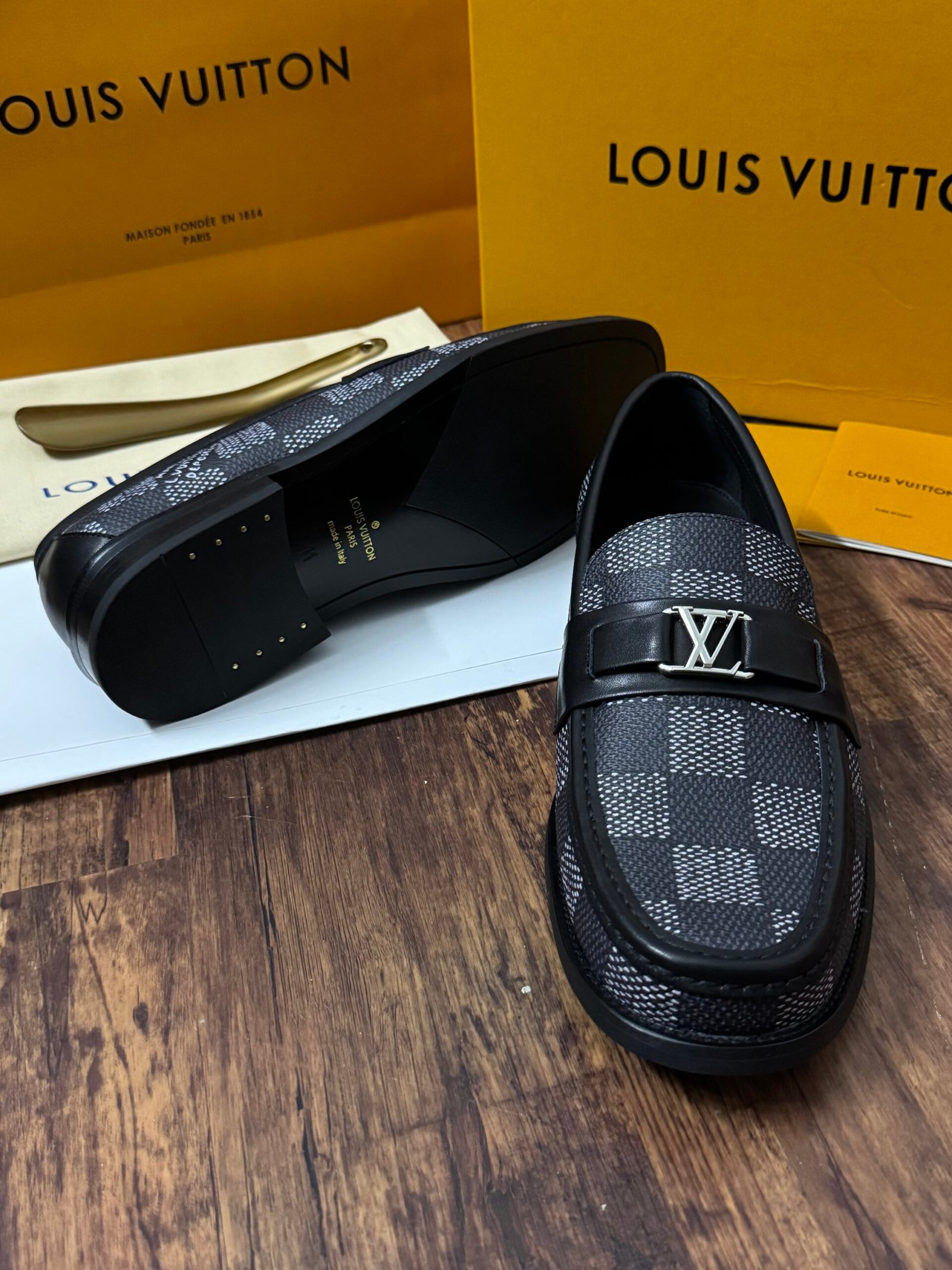 00 LV Major Loafer - Image 3