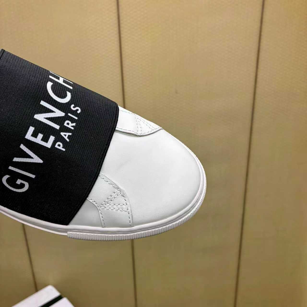 Givenchy Sneakers - Image 3