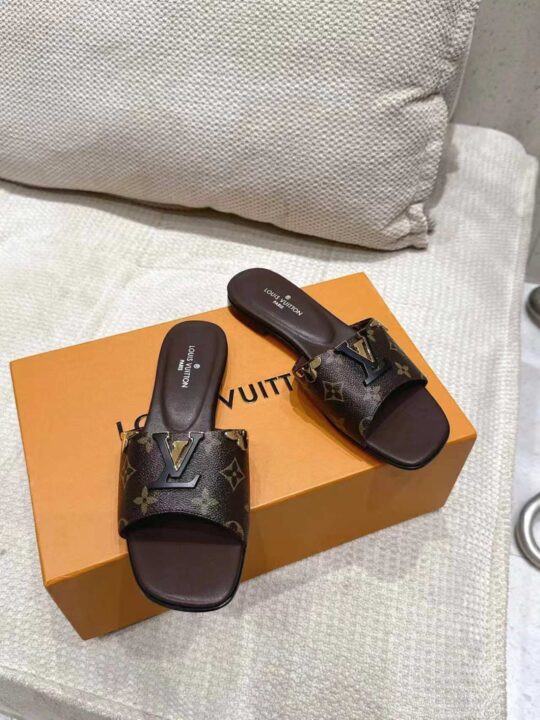 LV Capri Mule