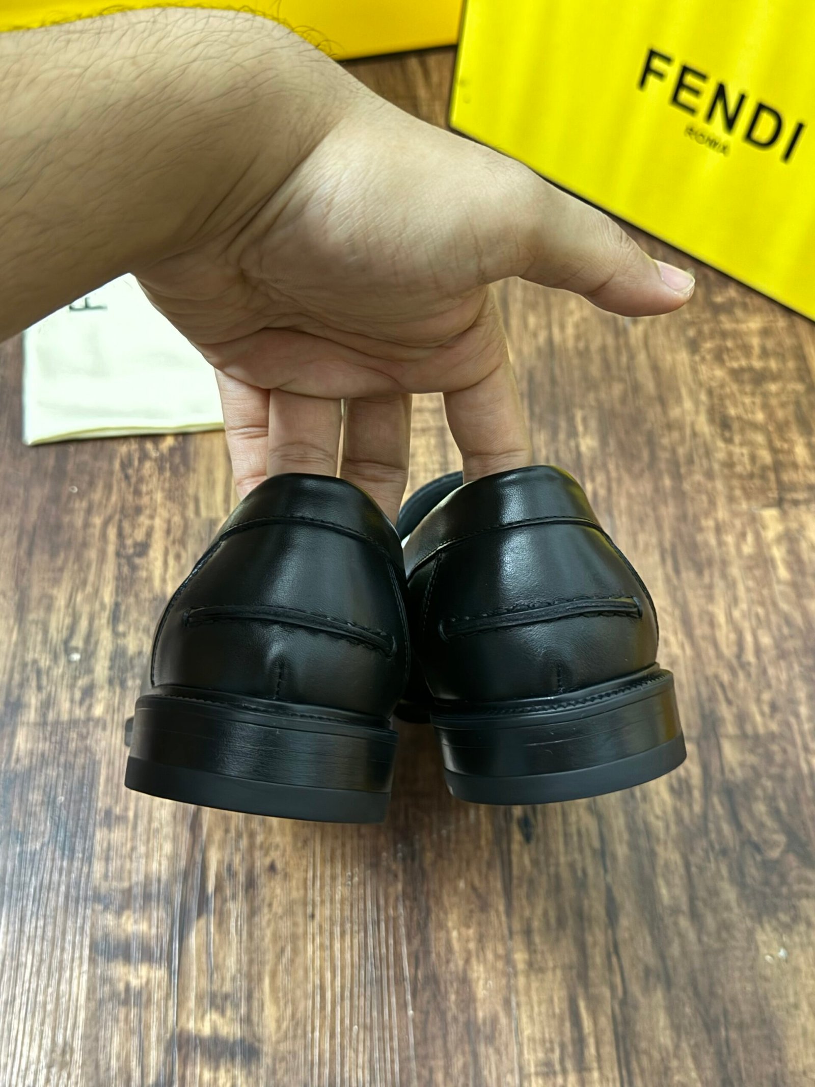 00 FENDI O’LOCK LOAFERS - Image 3