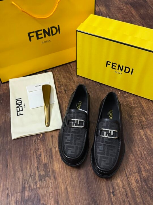 00 FENDI O'LOCK LOAFERS