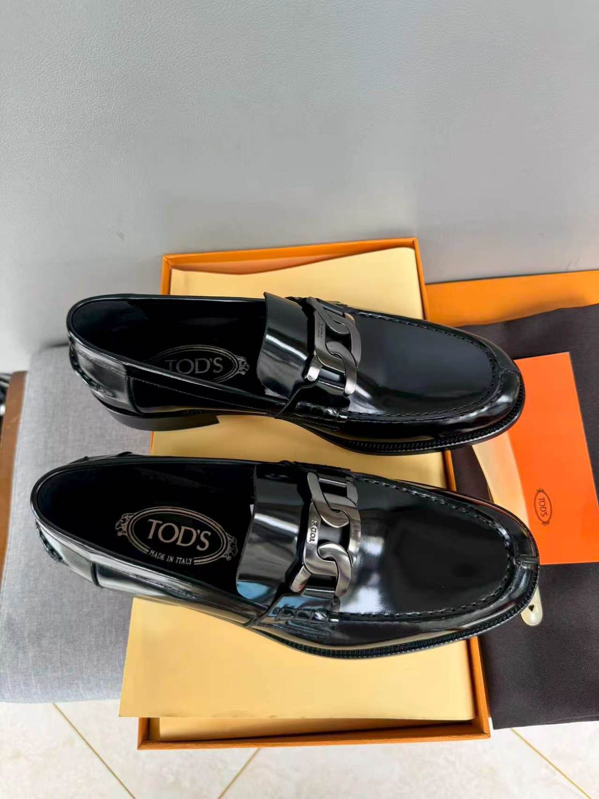 Tod’s chain-link detail loafers - Image 2