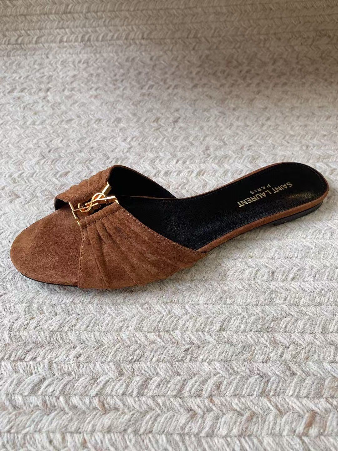 Saint Laurent Babylone flat sandals
